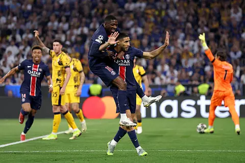 العربي الثالث.. حكيمي يفتتح أهداف نهائي دوري أبطال أوروبا (فيديو)
